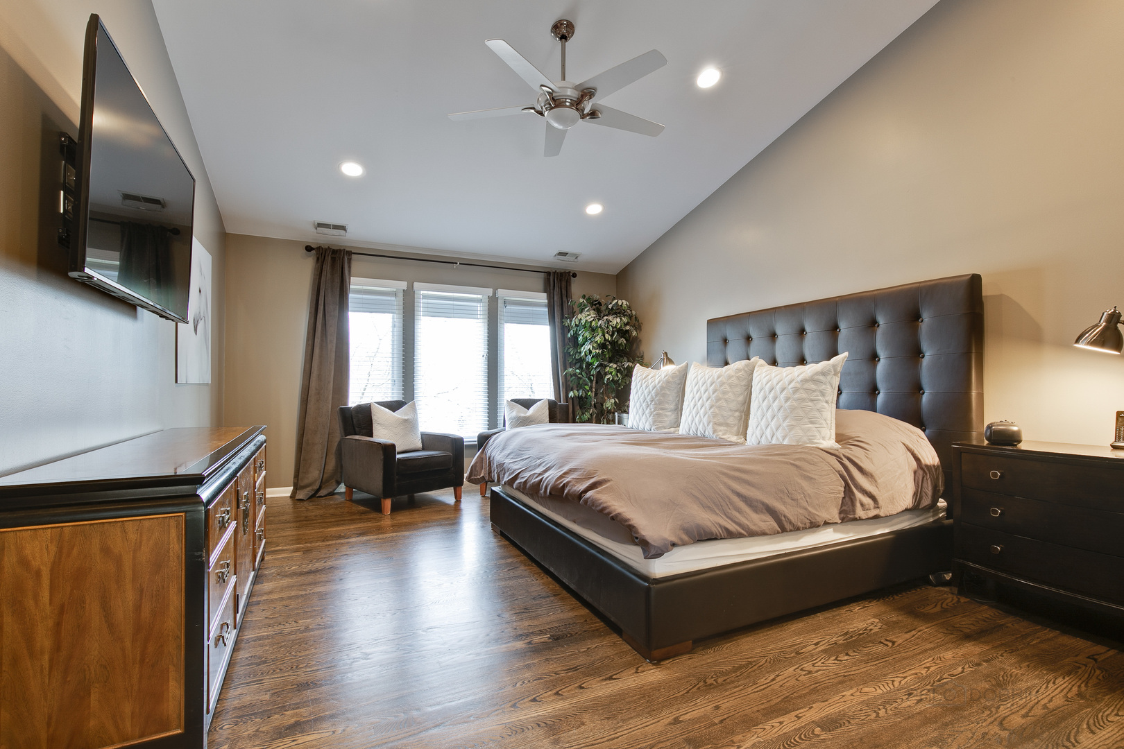 2023 Sheridan Road Buffalo Grove, IL 60089 - Photo 21 of 45