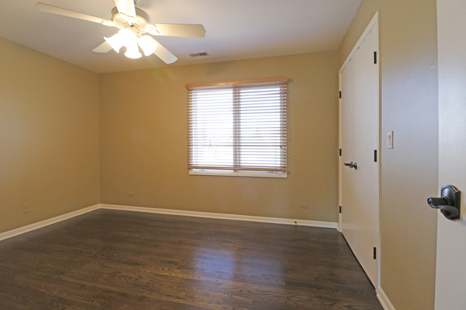 2023 Sheridan Road Buffalo Grove, IL 60089 - Photo 26 of 45