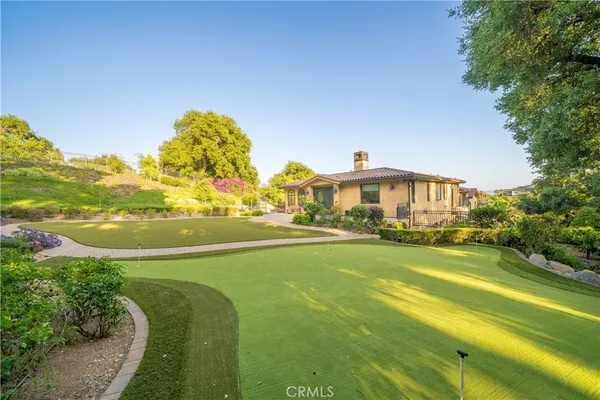 a view of residential houses