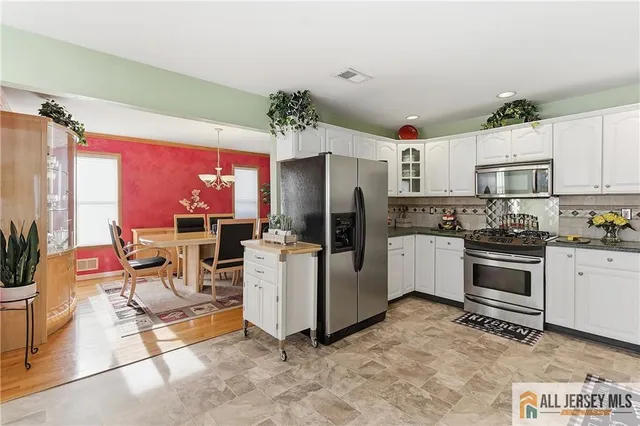 $760,000 | 12 Madison Drive, Helmetta, NJ 08828