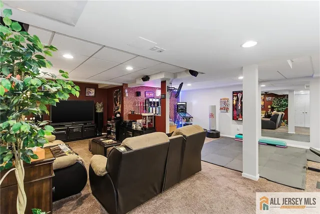 $760,000 | 12 Madison Drive, Helmetta, NJ 08828