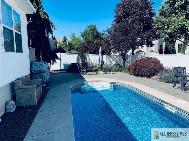 $760,000 | 12 Madison Drive, Helmetta, NJ 08828