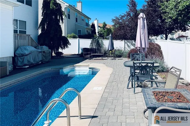 $760,000 | 12 Madison Drive, Helmetta, NJ 08828