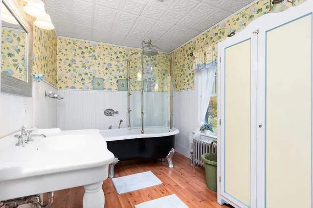 $638,000 | 840 Fisher Road, Fitchburg, MA 01420