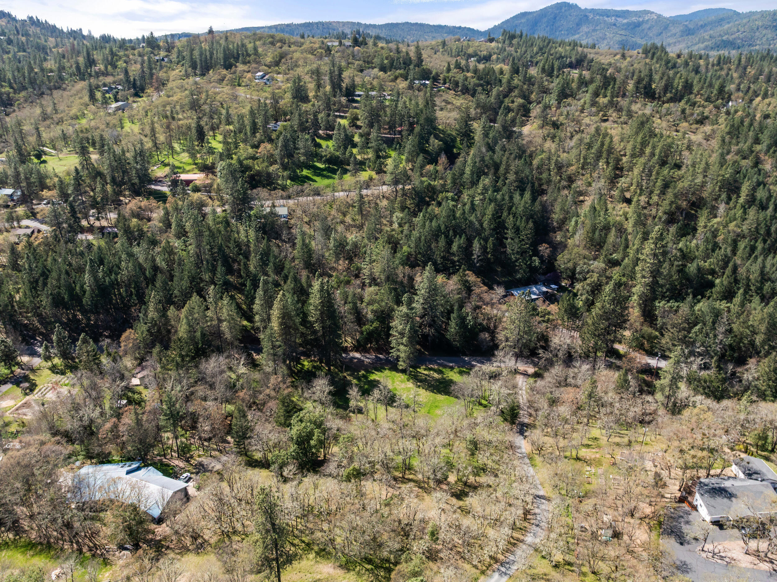 1237 Daisy Creek Road Jacksonville, OR 97530 - Photo 26 of 31 1237-daisy-creek-rd-dr-20