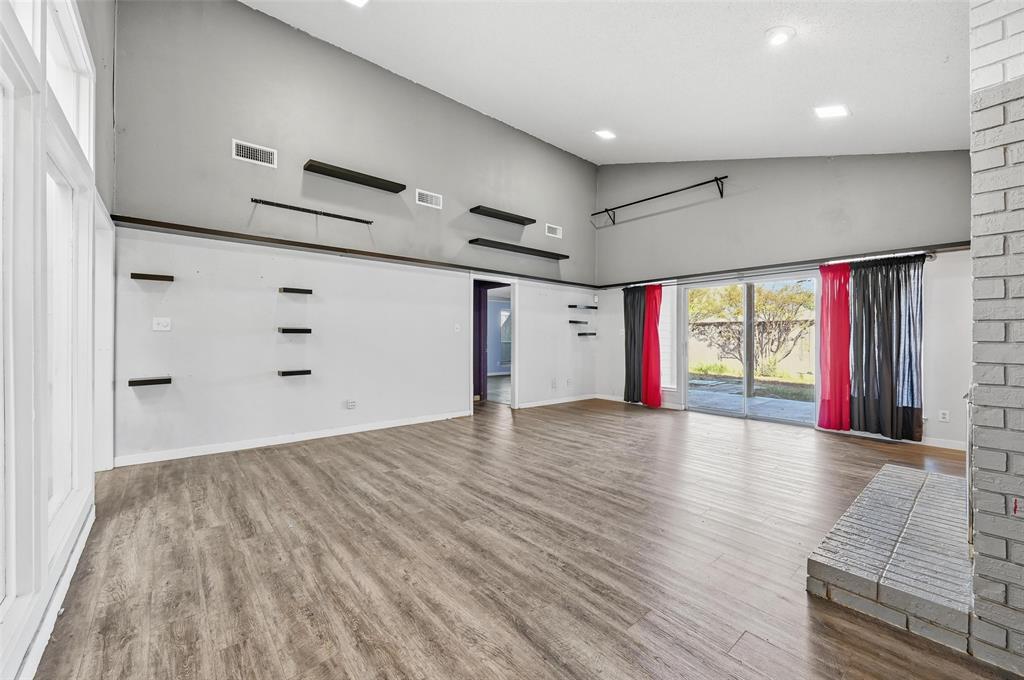 3421 Cross Bend Road Plano, TX 75023 - Photo 10 of 17