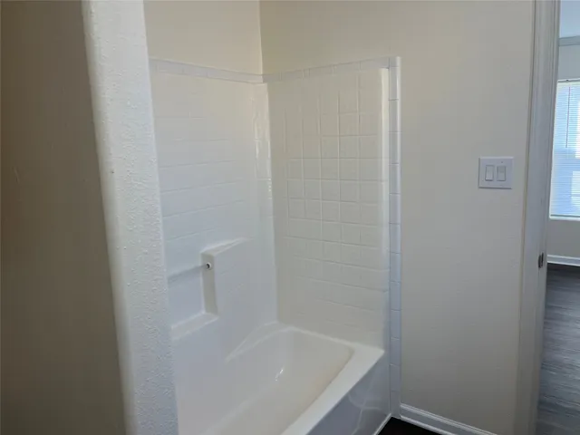 $1,650 | 1007 Rose Lane, Eagle Lake, TX 77434