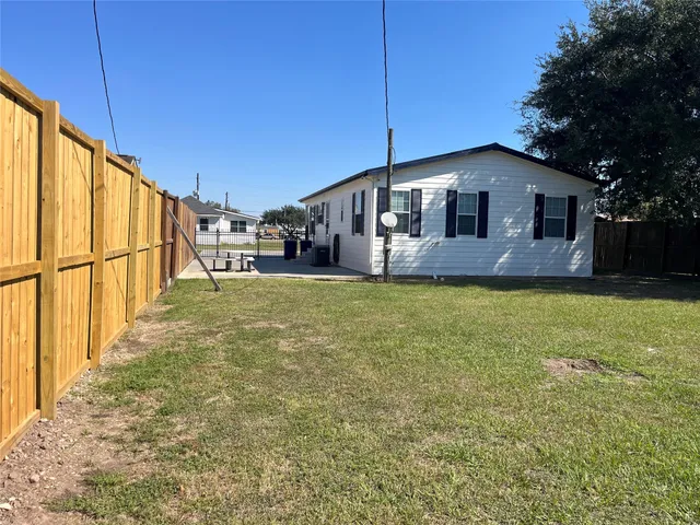 $1,650 | 1007 Rose Lane, Eagle Lake, TX 77434