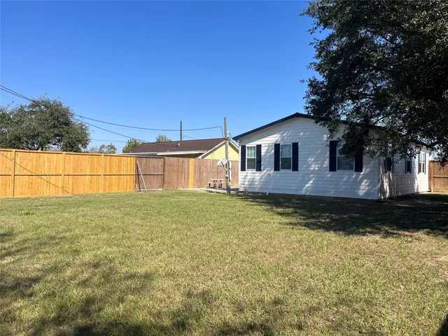 $1,650 | 1007 Rose Lane, Eagle Lake, TX 77434