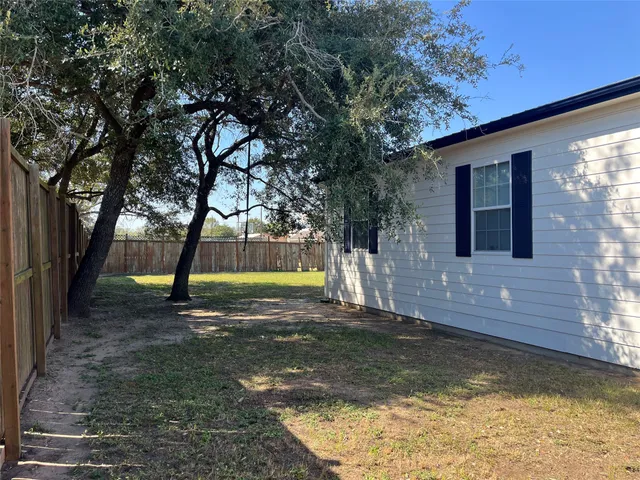 $1,650 | 1007 Rose Lane, Eagle Lake, TX 77434