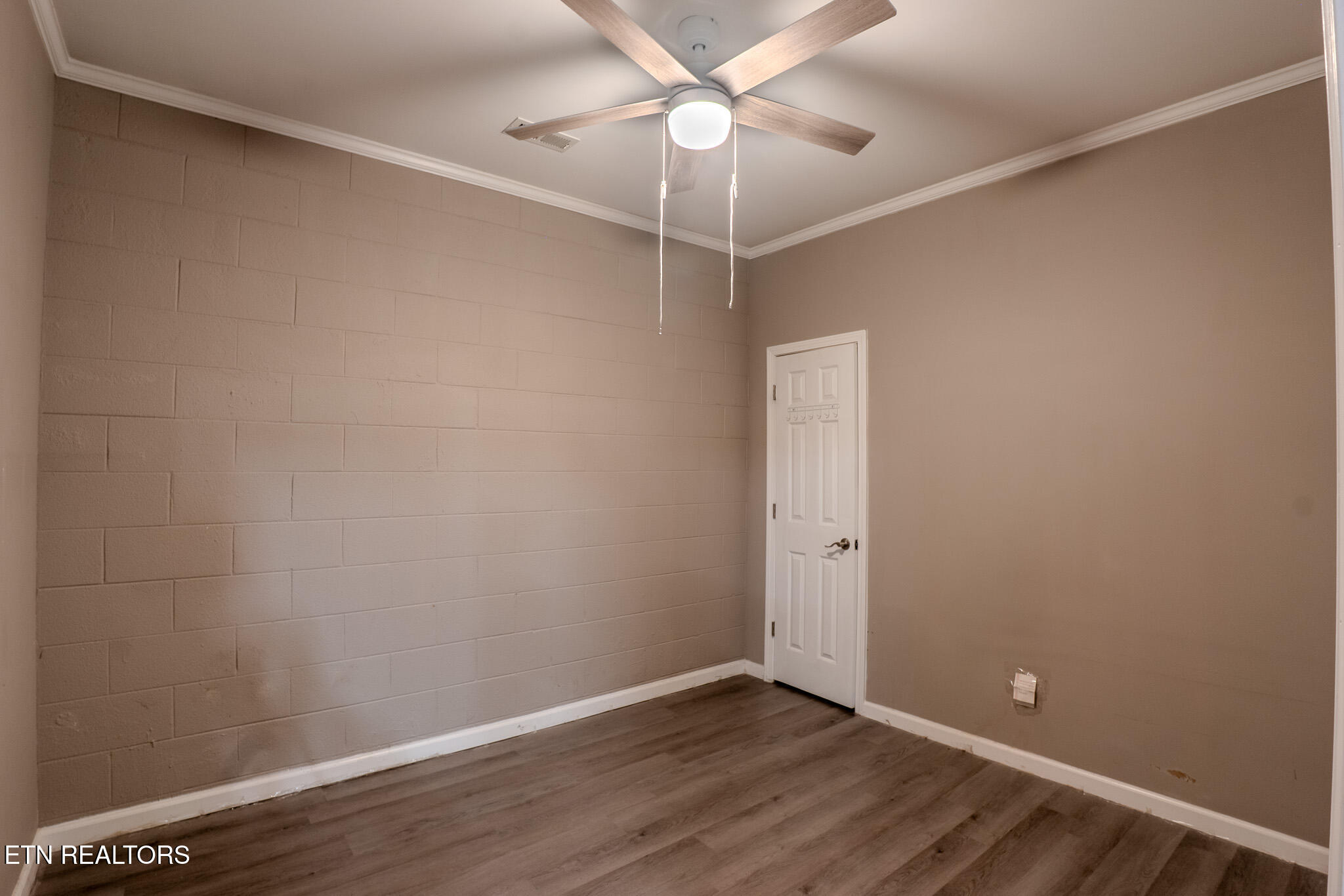 835 East Lincoln Road Alcoa, TN 37701 - Photo 15 of 43 DSC09676-HDR