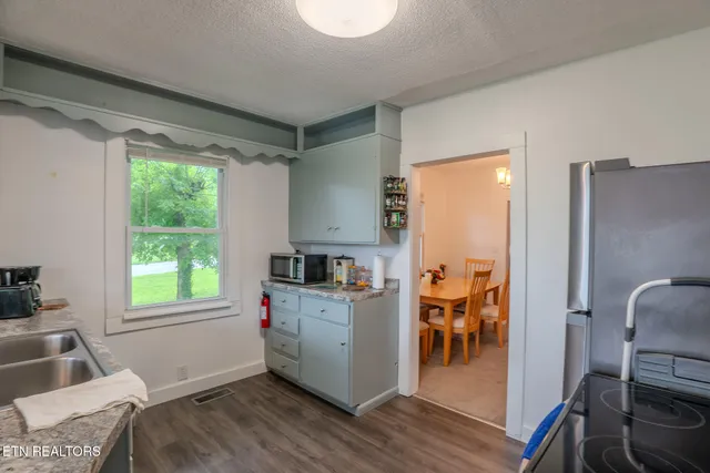 $499,900 | 835 East Lincoln Road, Alcoa, TN 37701