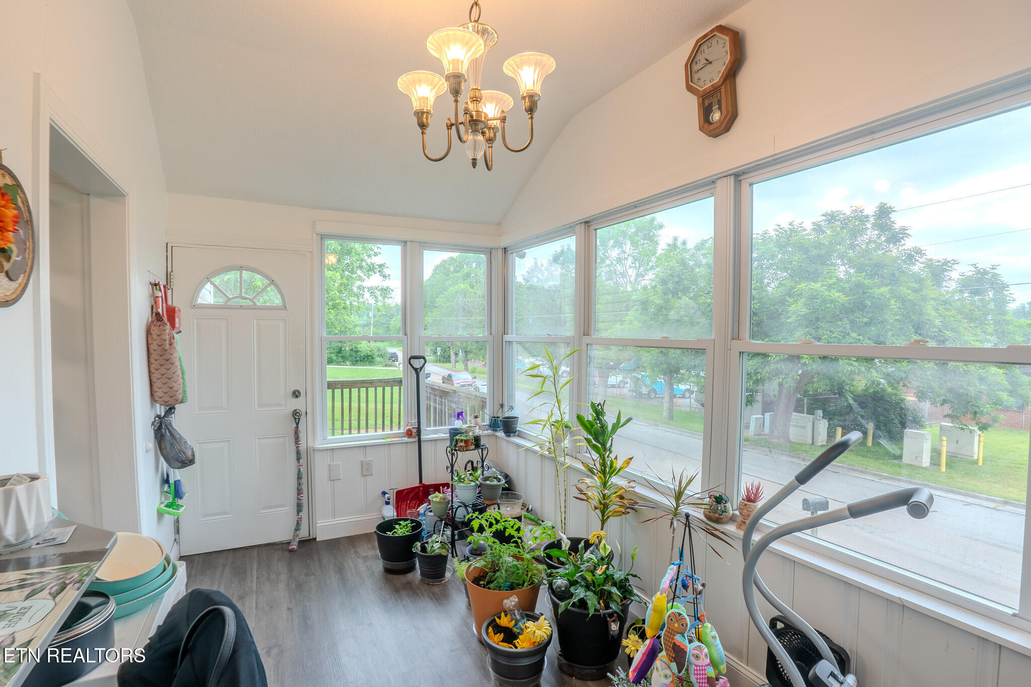 835 East Lincoln Road Alcoa, TN 37701 - Photo 2 of 43 DSC09838-HDR