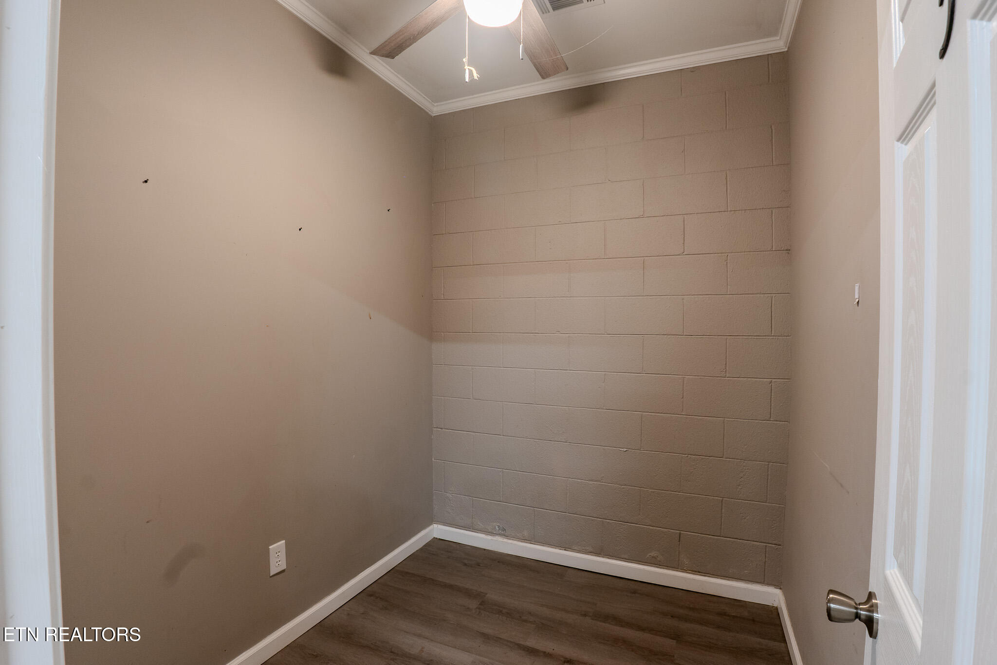 835 East Lincoln Road Alcoa, TN 37701 - Photo 32 of 43 DSC09710-HDR