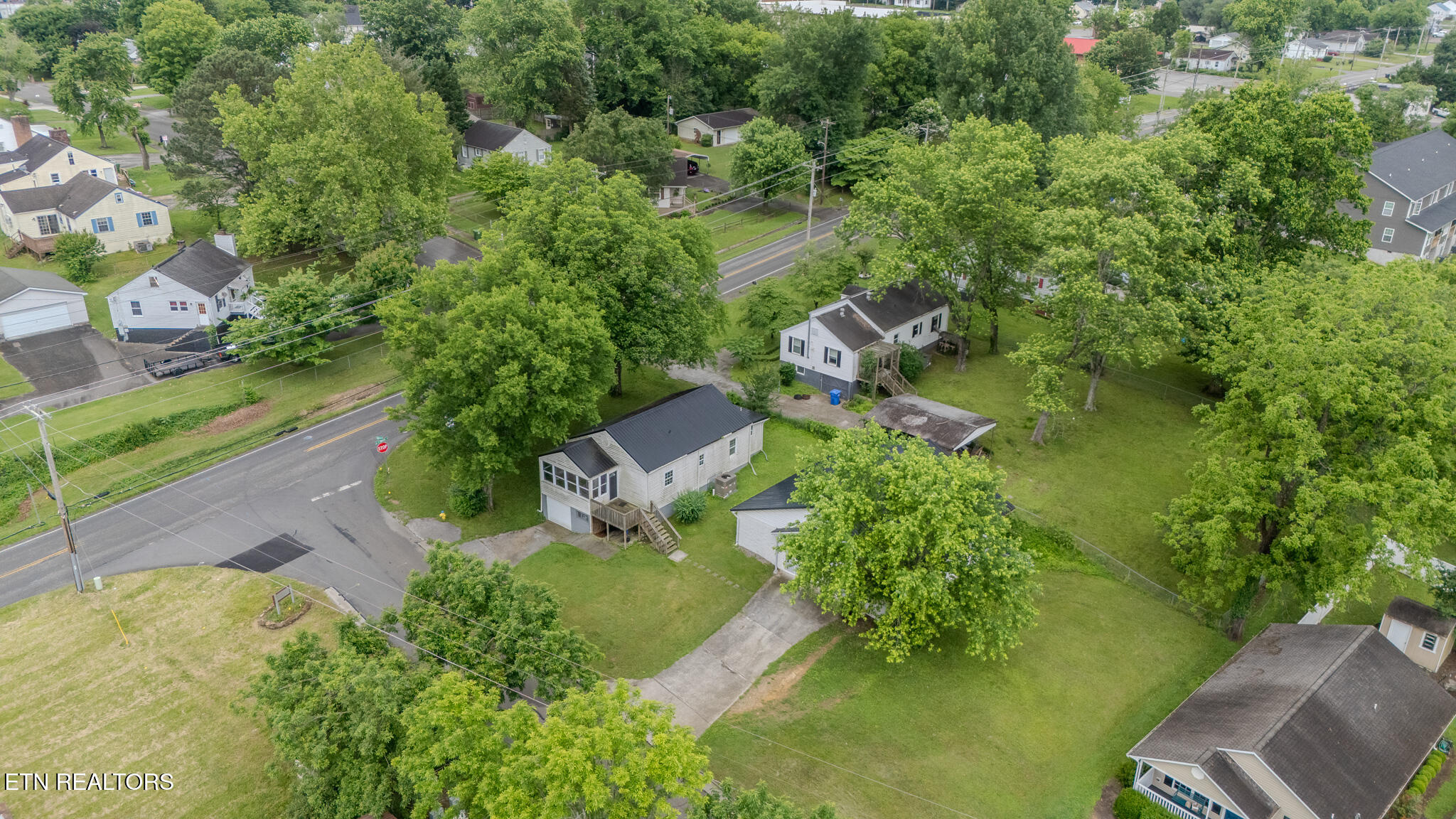 835 East Lincoln Road Alcoa, TN 37701 - Photo 43 of 43 DJI_20250519115759_0022_D