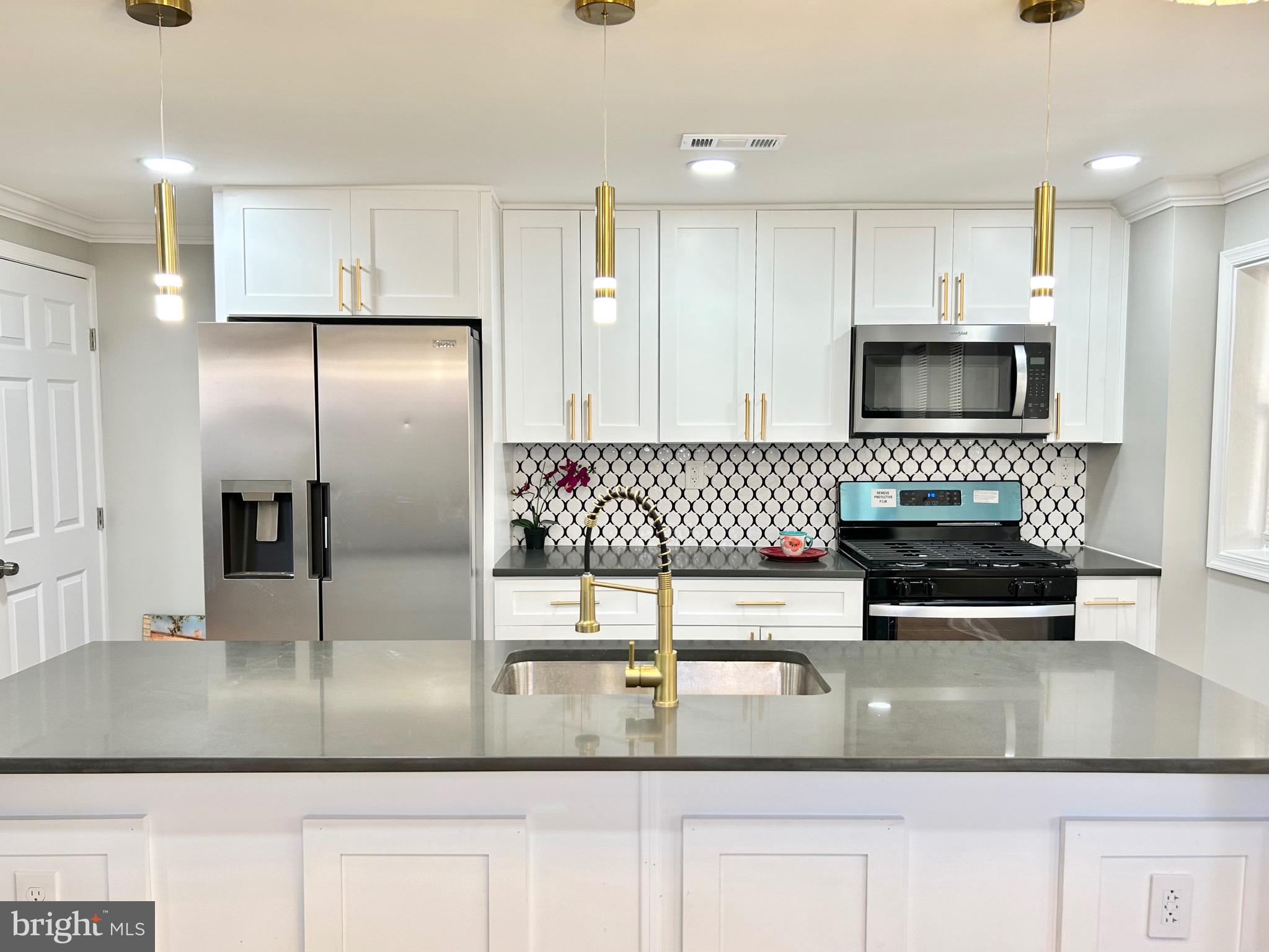 5426 Bucknell Road Baltimore, MD 21206 - Photo 8 of 30 Gallery Image 8