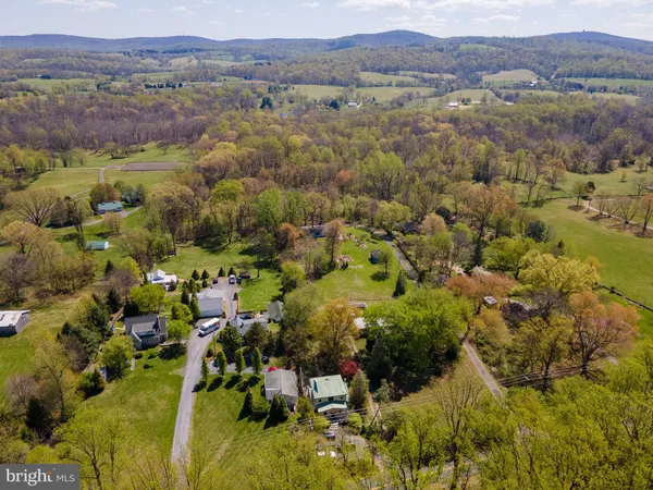 $1,200,000 | 2681 Halfway Road, The Plains, VA 20198