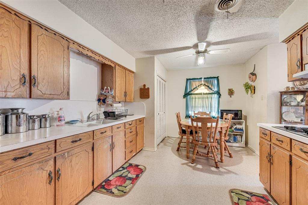 110 Hackberry Street Lancaster, TX 75146 - Photo 15 of 31