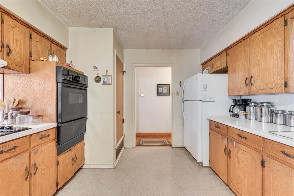 110 Hackberry Street Lancaster, TX 75146 - Photo 18 of 31