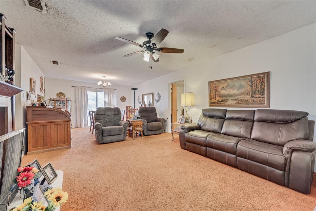 110 Hackberry Street Lancaster, TX 75146 - Photo 8 of 31