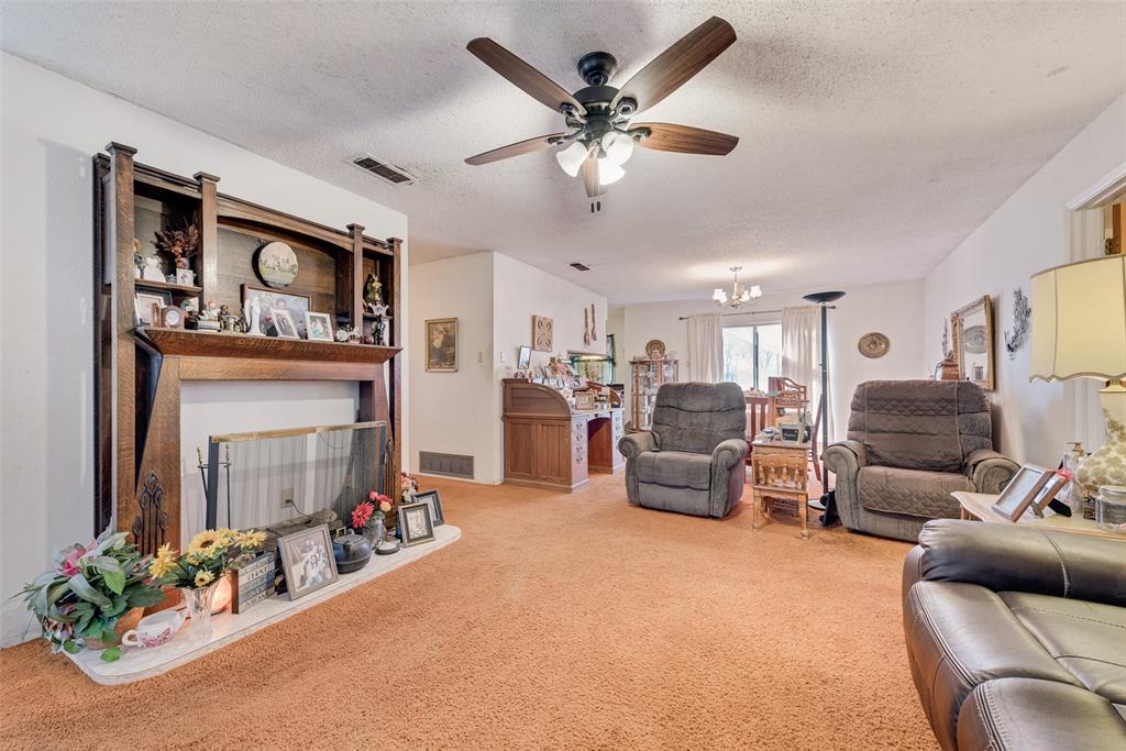 110 Hackberry Street Lancaster, TX 75146 - Photo 9 of 31