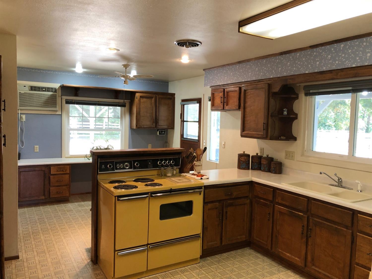 2368 Upper River Road Grants Pass, OR 97526 - Photo 3 of 30 Additional Photo