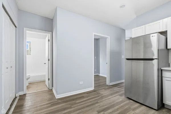 $1,300 | 16 East 118th Place, Unit 1F, Chicago, IL 60628