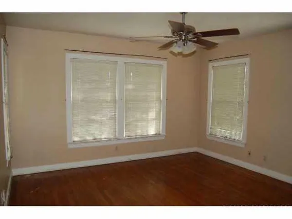 $2,500 | 1308 Crestwood Road, Unit A, Austin, TX 78722