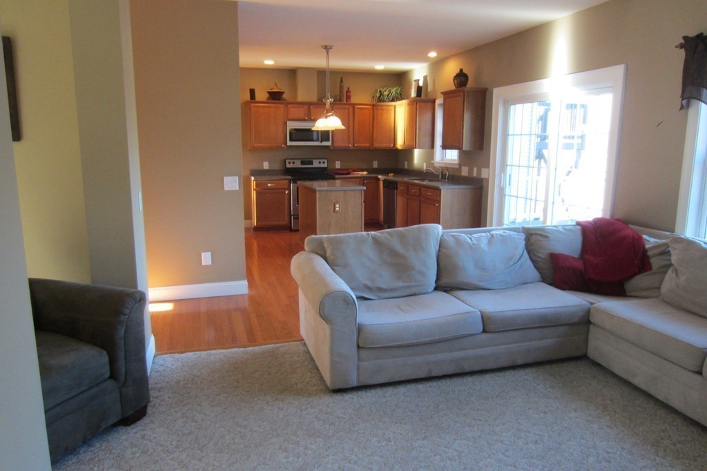 8 Chelsie Way Charlton, MA 01507 - Photo 10 of 30