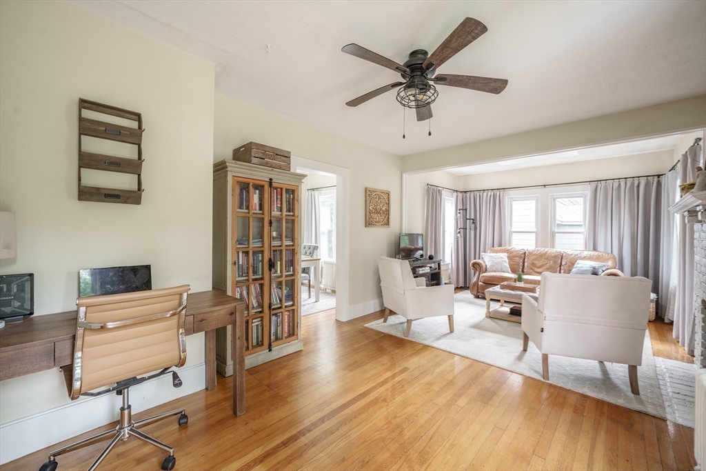 23 Berwick Road Longmeadow, MA 01106 - Photo 2 of 19