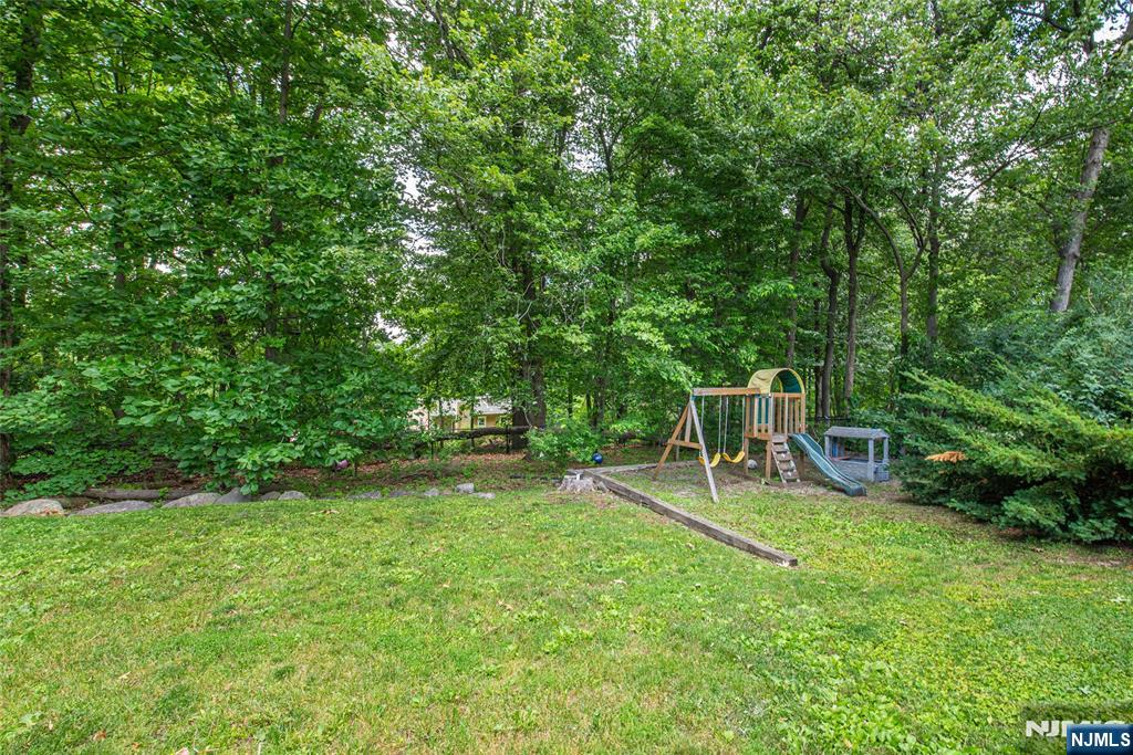 101 Rolling Ridge Road West Milford, NJ 07480 - Photo 31 of 33