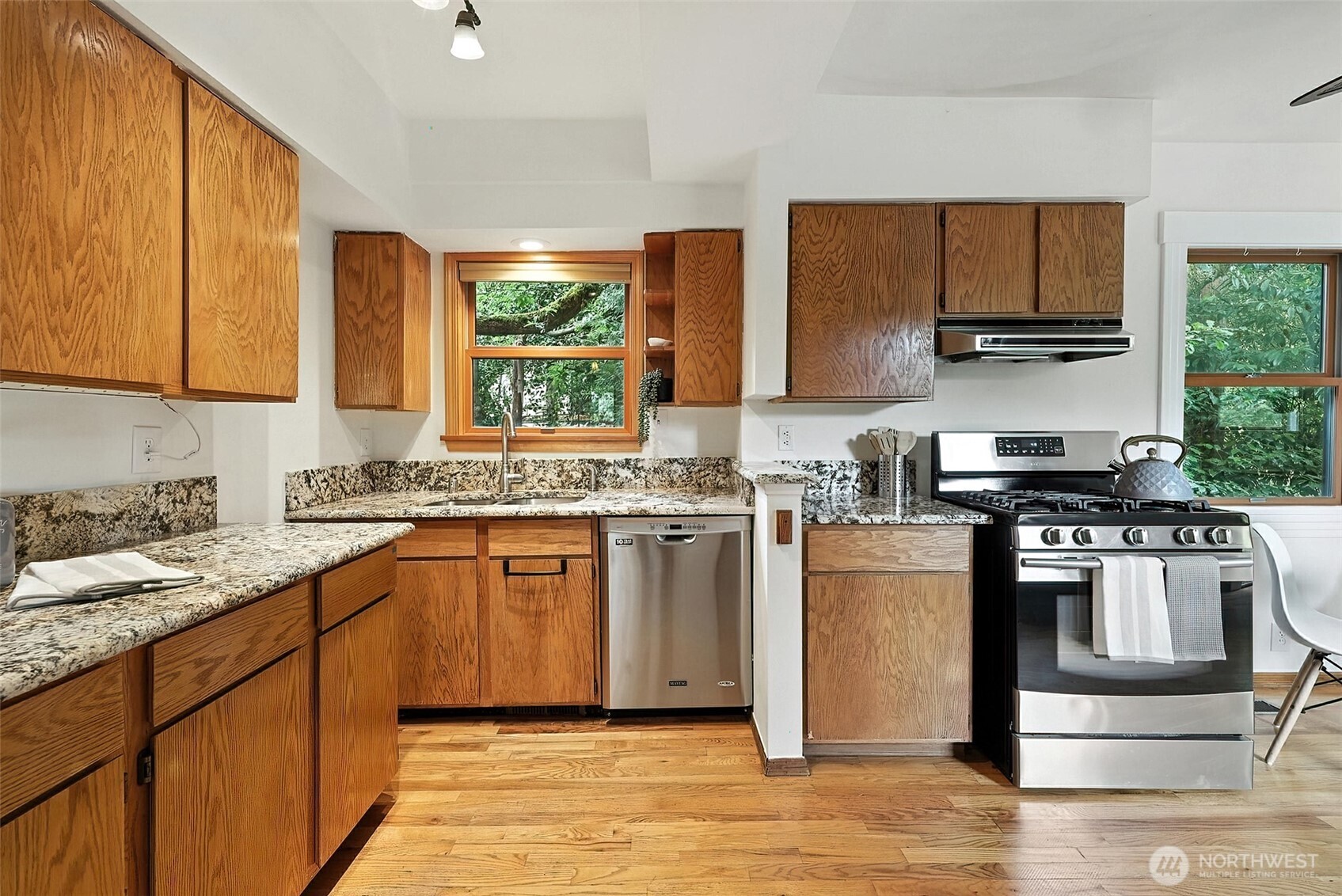 3647 Renton Avenue South Seattle, WA 98108 - Photo 13 of 39