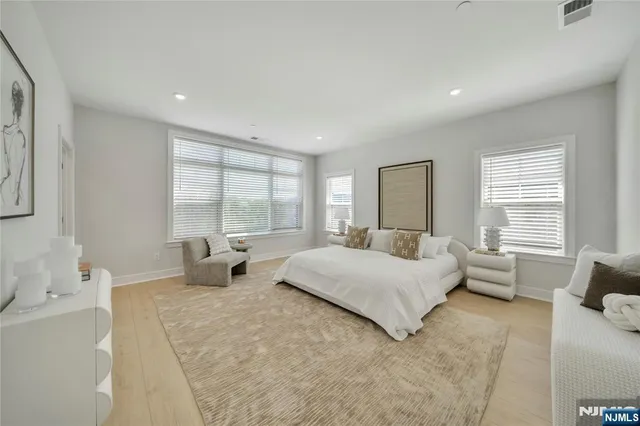 $8,195 | 15 Davis Drive, Englewood Cliffs, NJ 07632