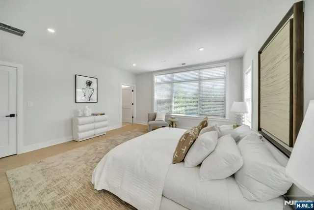 $8,195 | 15 Davis Drive, Englewood Cliffs, NJ 07632