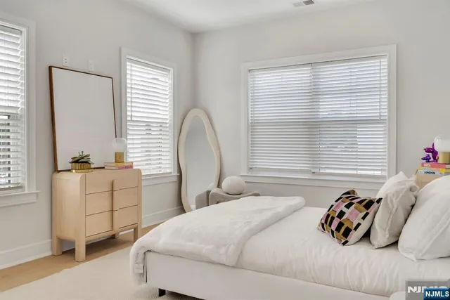 $8,195 | 15 Davis Drive, Englewood Cliffs, NJ 07632