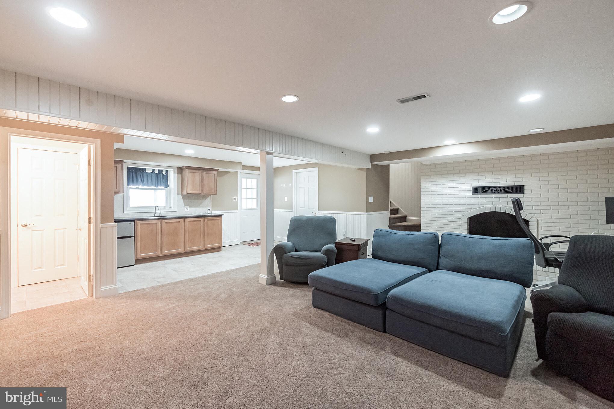4605 Ridge Road Mount Airy, MD 21771 - Photo 25 of 35