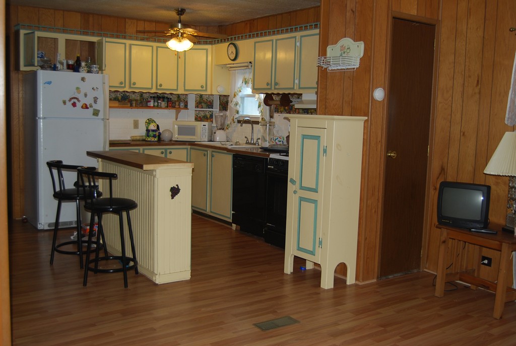110 Castle Drive, Unit 110 Wareham, MA 02576 - Photo 2 of 7 Gallery Image 2