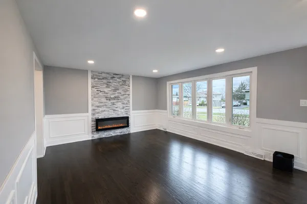$475,000 | 16755 Oleander Avenue, Tinley Park, IL 60477