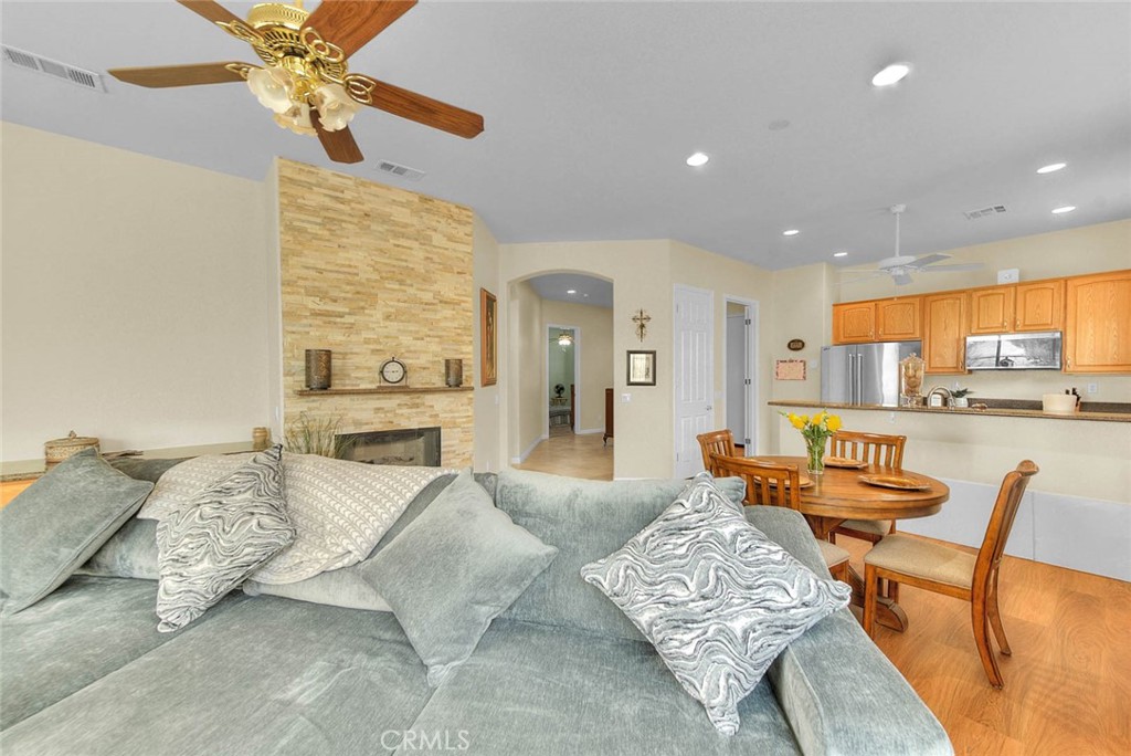 19360 Galloping Hill Road Apple Valley, CA 92308 - Photo 13 of 54