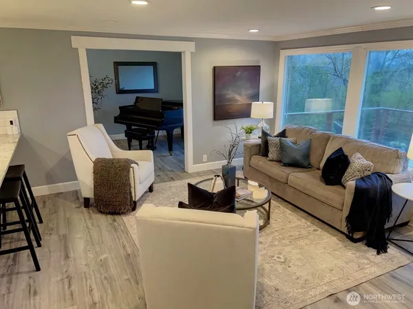 $749,950 | 21010 9th Avenue South, Des Moines, WA 98198