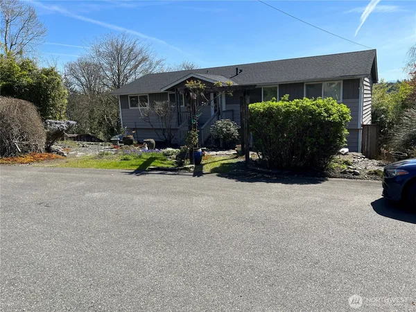 $749,950 | 21010 9th Avenue South, Des Moines, WA 98198