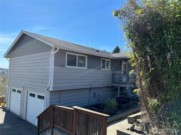$749,950 | 21010 9th Avenue South, Des Moines, WA 98198