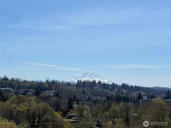 $749,950 | 21010 9th Avenue South, Des Moines, WA 98198