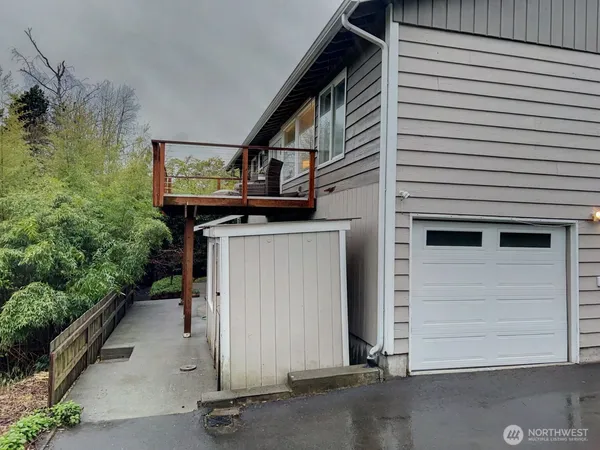 $749,950 | 21010 9th Avenue South, Des Moines, WA 98198