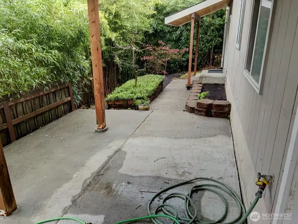 $749,950 | 21010 9th Avenue South, Des Moines, WA 98198