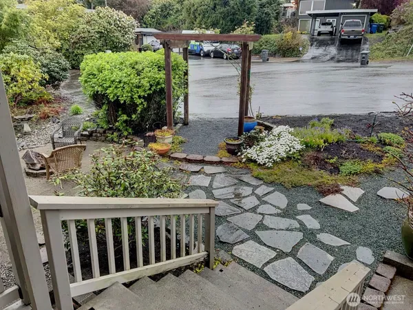 $749,950 | 21010 9th Avenue South, Des Moines, WA 98198