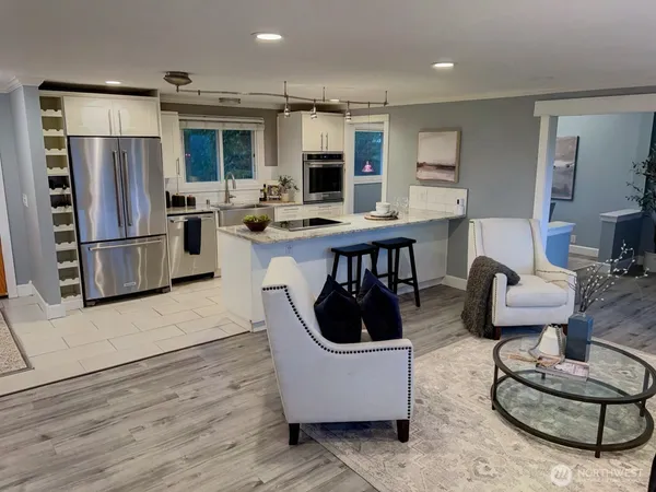 $749,950 | 21010 9th Avenue South, Des Moines, WA 98198