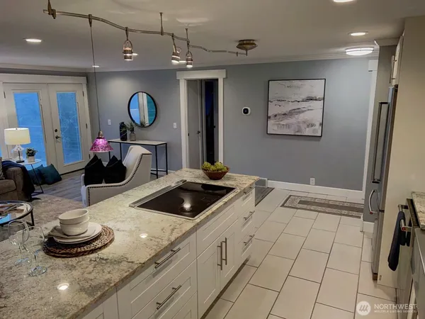 $749,950 | 21010 9th Avenue South, Des Moines, WA 98198