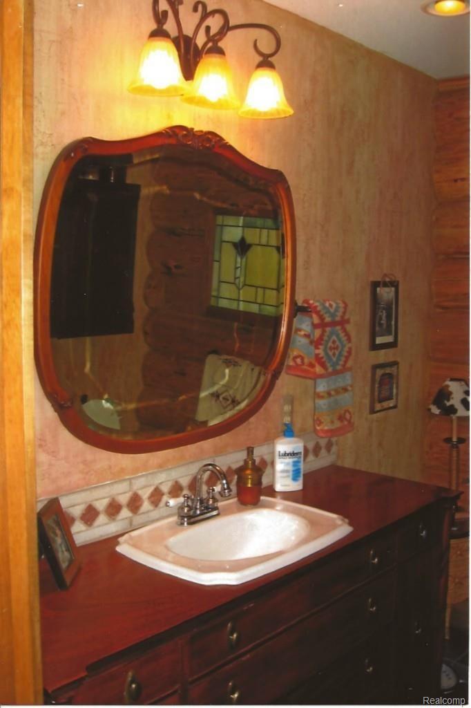 4499 Brown Road Metamora, MI 48455 - Photo 31 of 36 Second bath.jpg