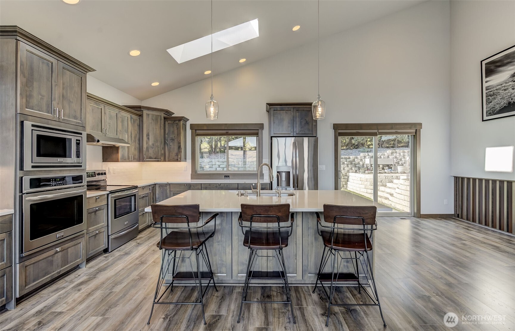 2136 West Honeysett Road Wenatchee, WA 98801 - Photo 11 of 36 Gallery Image 11
